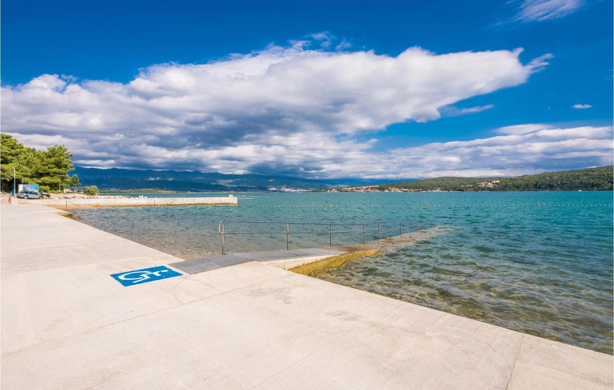 Gorgeous Apartment In Cizici With House Sea View Bagian luar foto