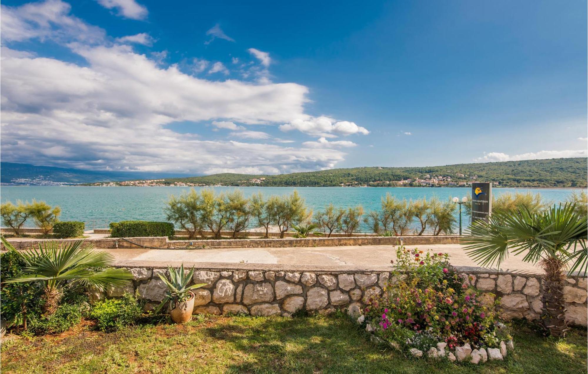 Gorgeous Apartment In Cizici With House Sea View Bagian luar foto